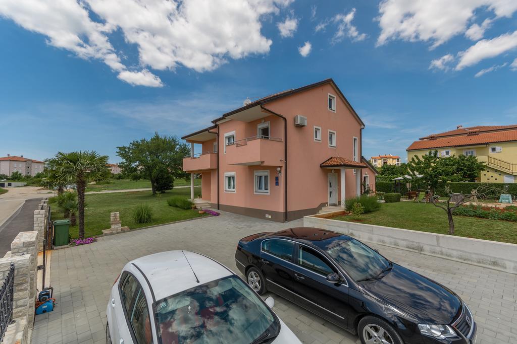 Guest House Gloria Novigrad Istria المظهر الخارجي الصورة